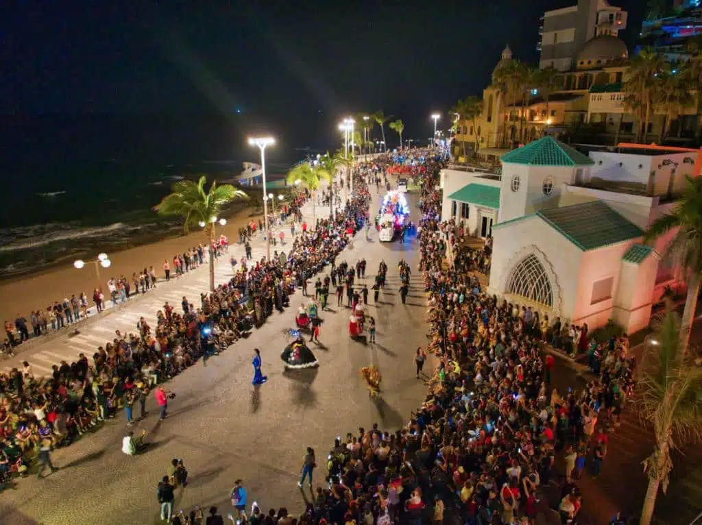 Dia-de-Muertos-Desfile-Mazatlan-00