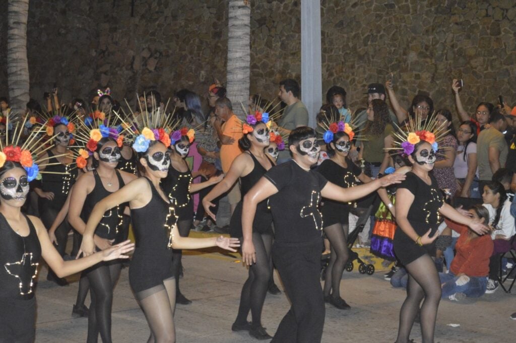 Día de Muertos, Desfile Mazatlán