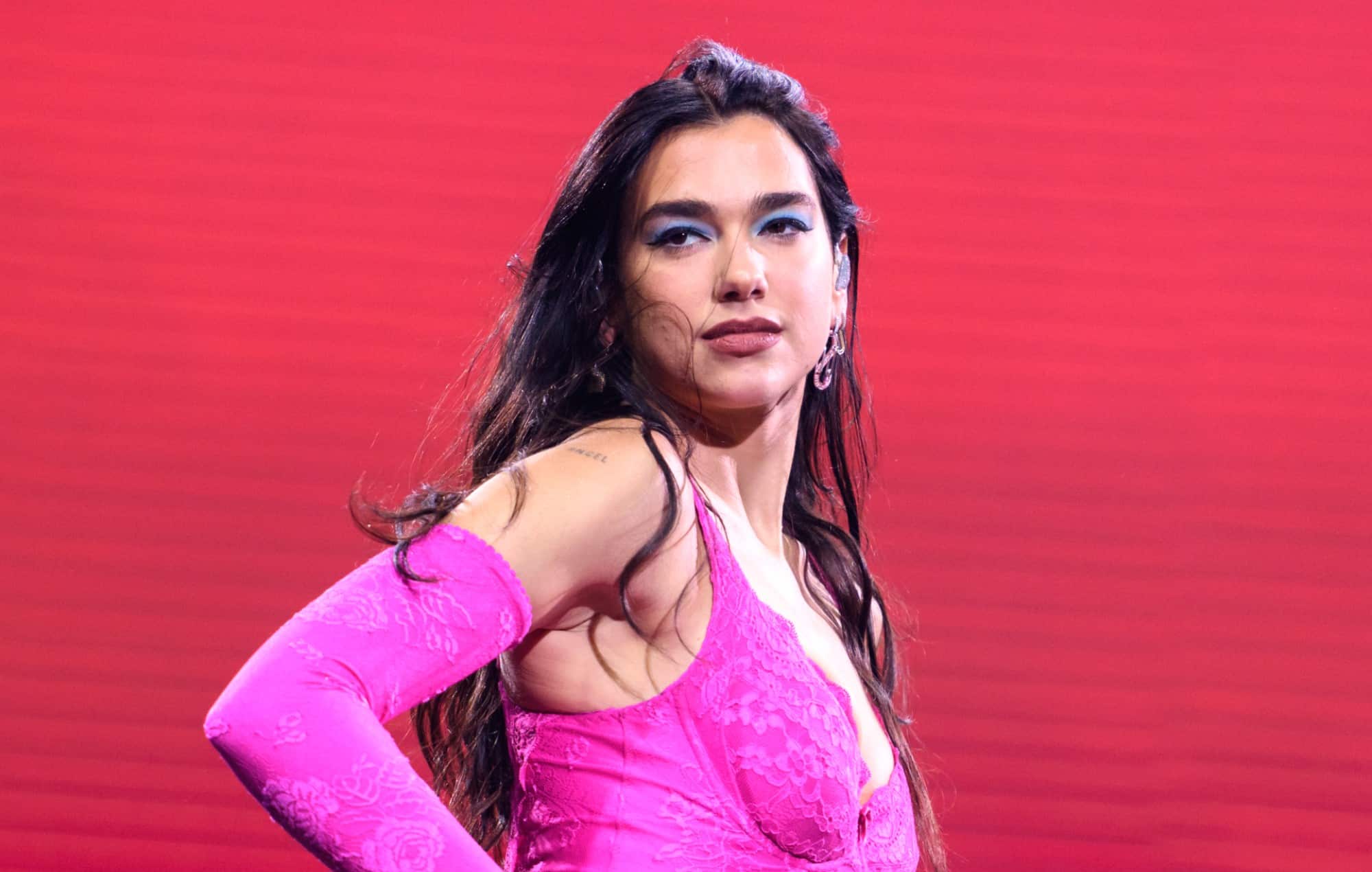 Dua Lipa niega participación en Qatar 2022