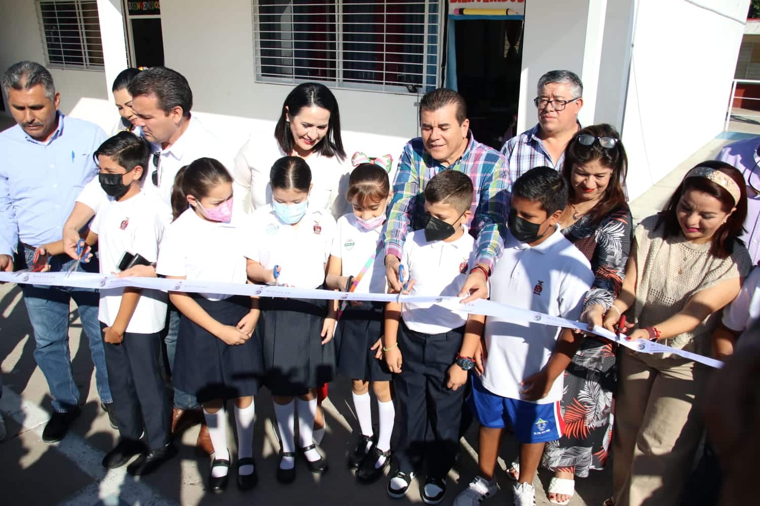 Édgar Augusto González Zataráin, Escuelas Mazatlán