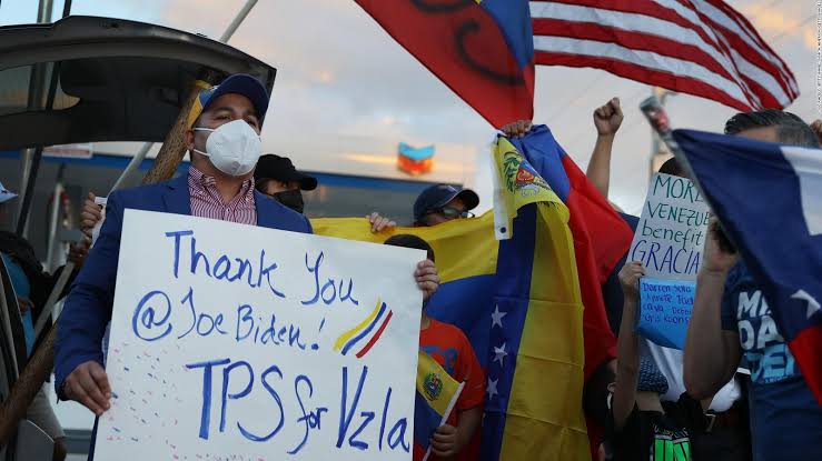 Extiende EU 18 meses el TPS; más de 260 mil migrantes resultan beneficiados
