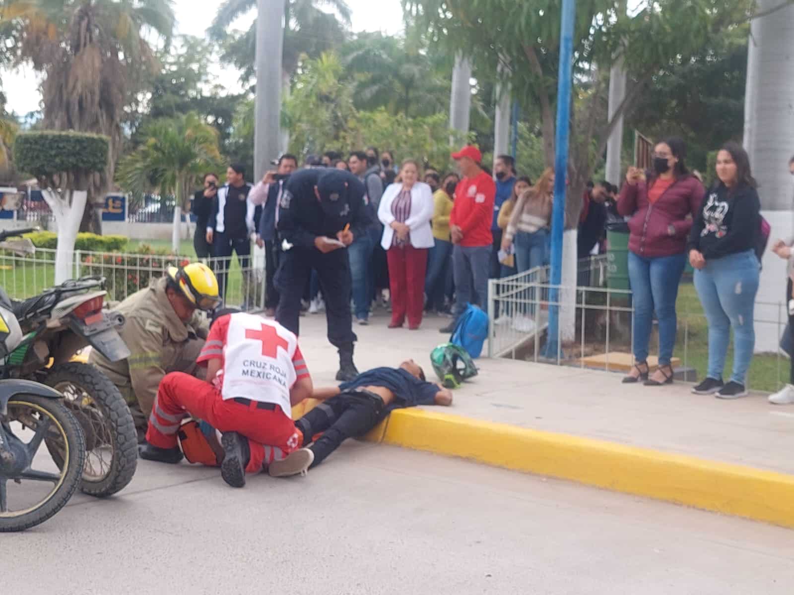 Fuerte movilización de corporaciones en la Facultad de la UAS en Guasave ¿Qué ocurrió