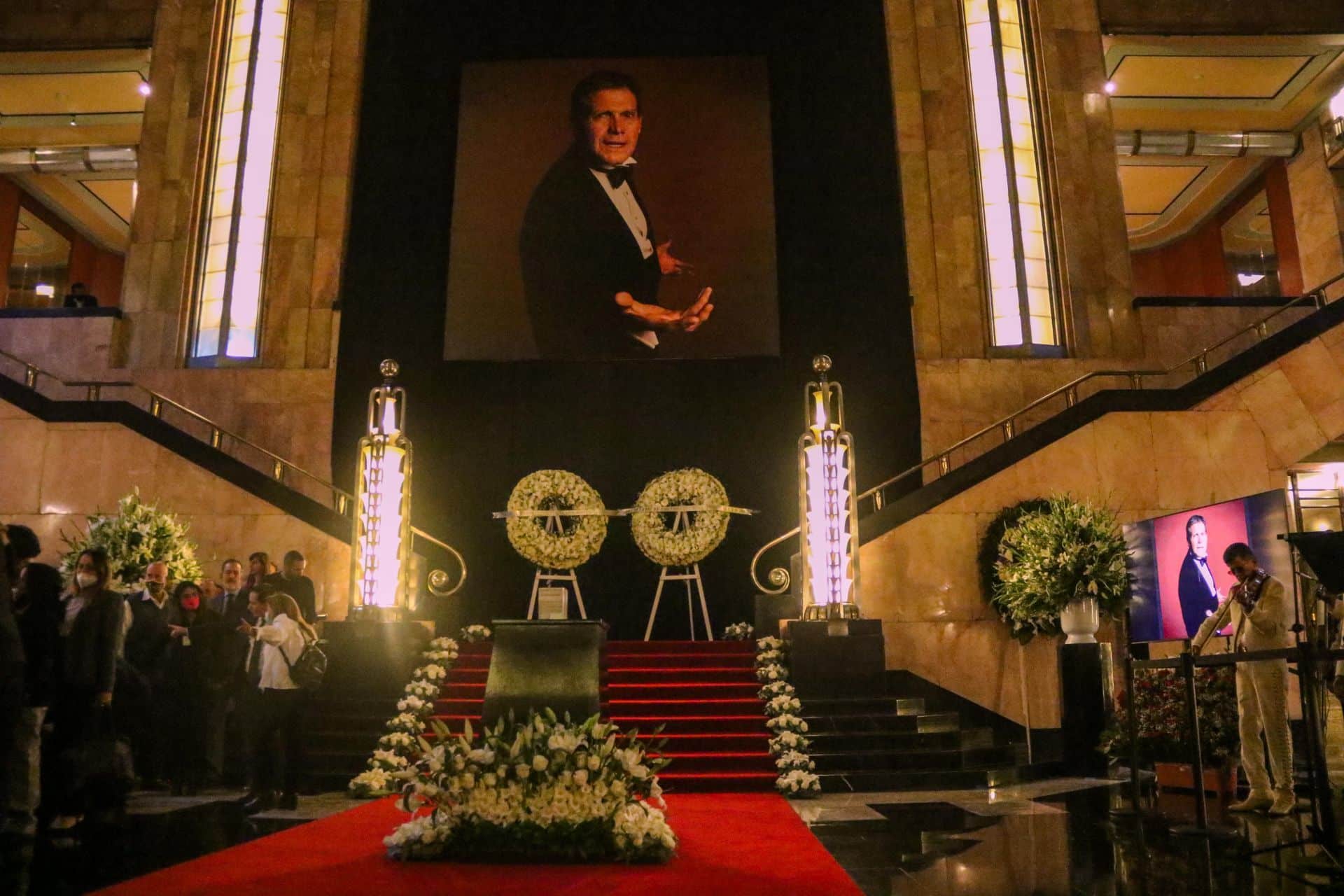 Se acabó la función, no estén chingando, el que me vio, me vio, no queda nada: Realizan homenaje en Bellas Artes a Héctor Bonilla