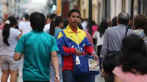 Migrantes venezolanos sufren explotación laboral en Colombia