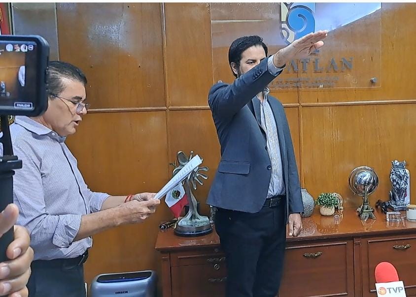 Rinde protesta Planeación Mazatlán