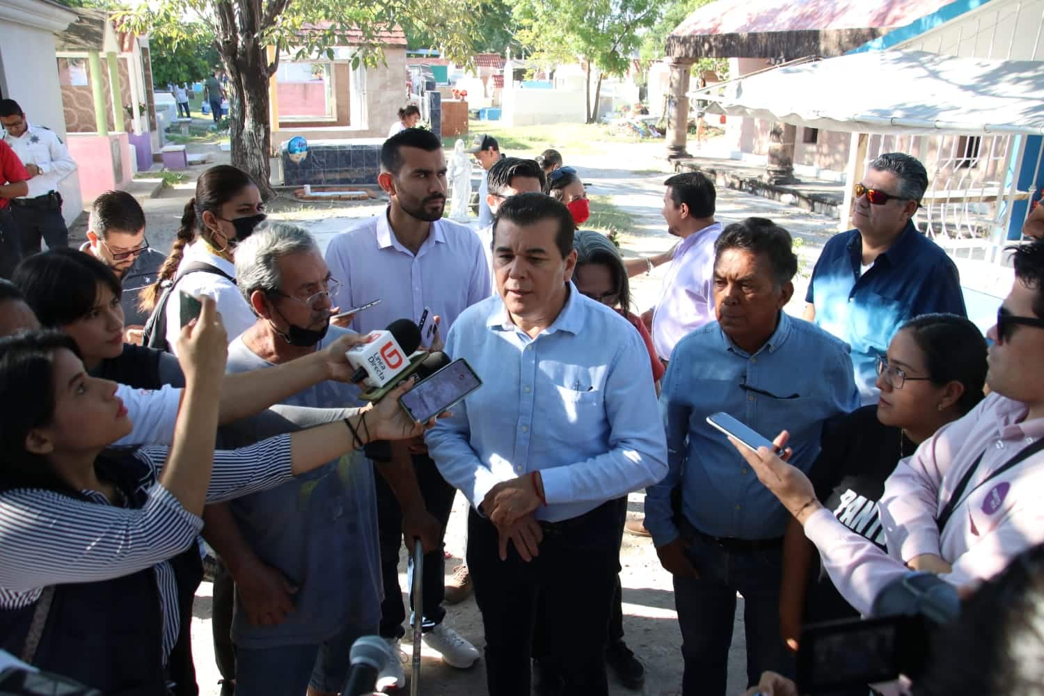 Alcalde recorre panteones Mazatlán