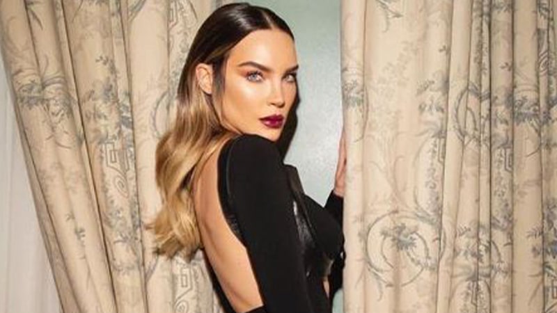 Reaparece Belinda con sexy atuendo, presumiento cuerpazo