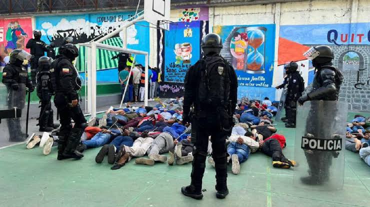 Reportan nueve muertos dentro de la cárcel El Inca en Ecuador