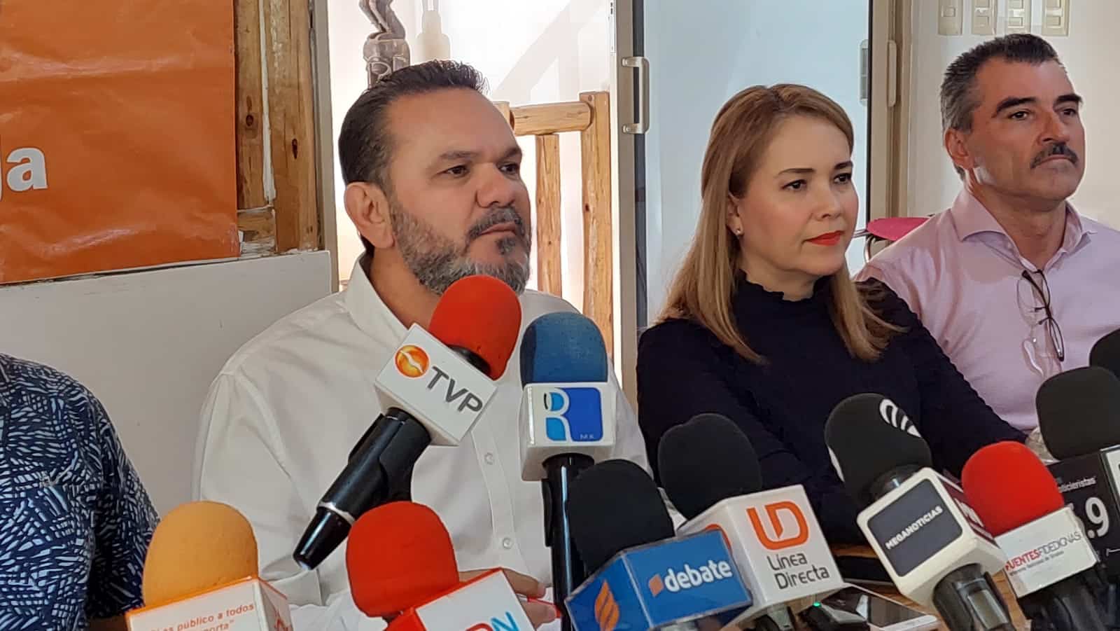 Sergio Torres-marcha-amlo-prensa