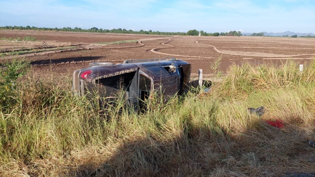 Tras velar a sus difuntos, hermanos intentan quitarse la vida en carretera de El Fuerte