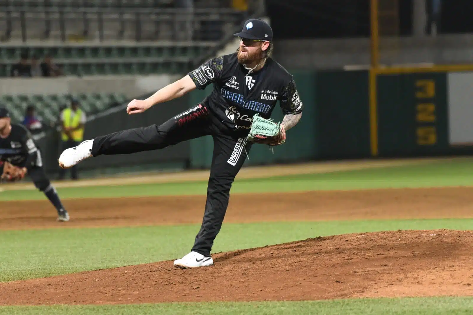 ¡Sólidos! Matt Pobereyko lanza pelota de un imparable y le da victoria a Guasave