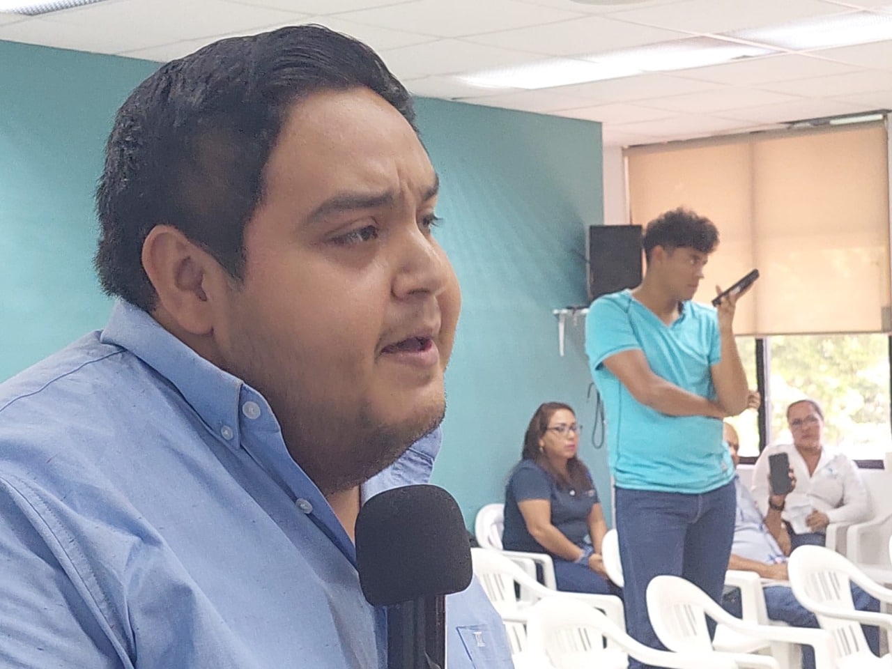 Estamos con miedo de que si hablamos seamos vetados, bloqueados de plano amenazados: “Momo”