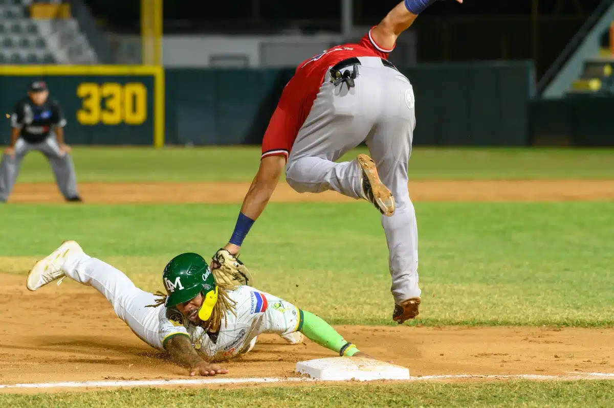 ¡Explotan cañones! Responde la ofensiva en el Cañeros vs Águilas