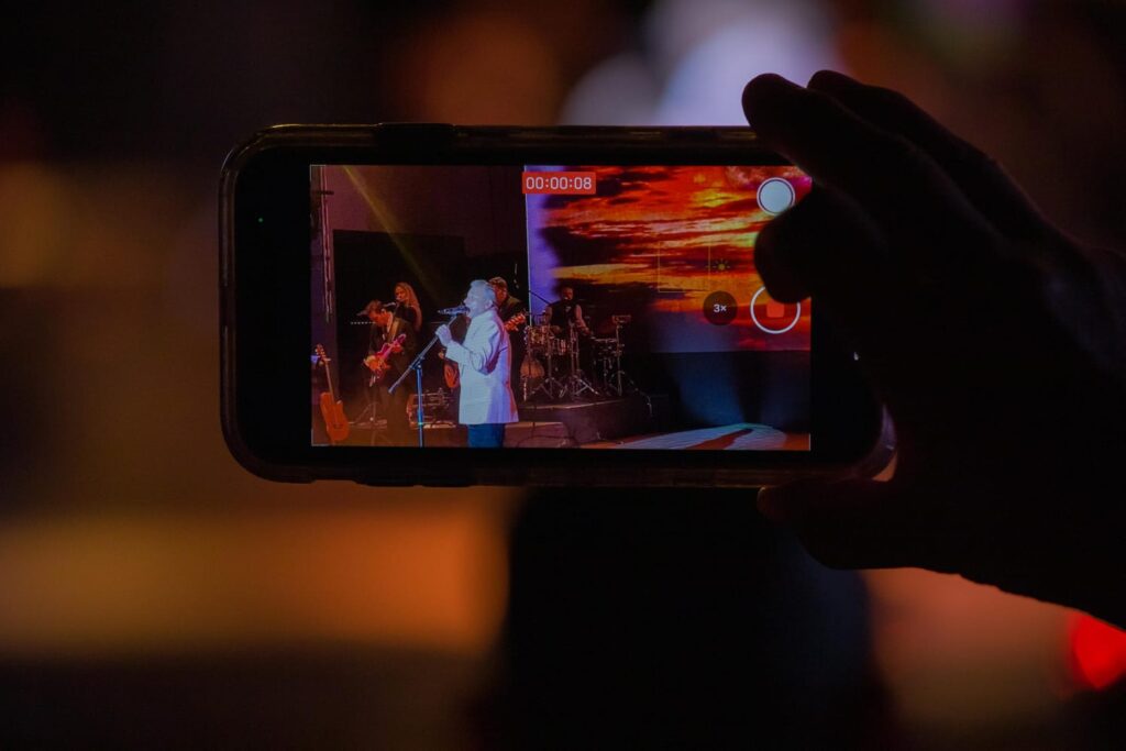 “Ustedes son una ciudad muy cariñosa”: Ricardo Montaner en concierto en Culiacán Foto Jesús Verdugo