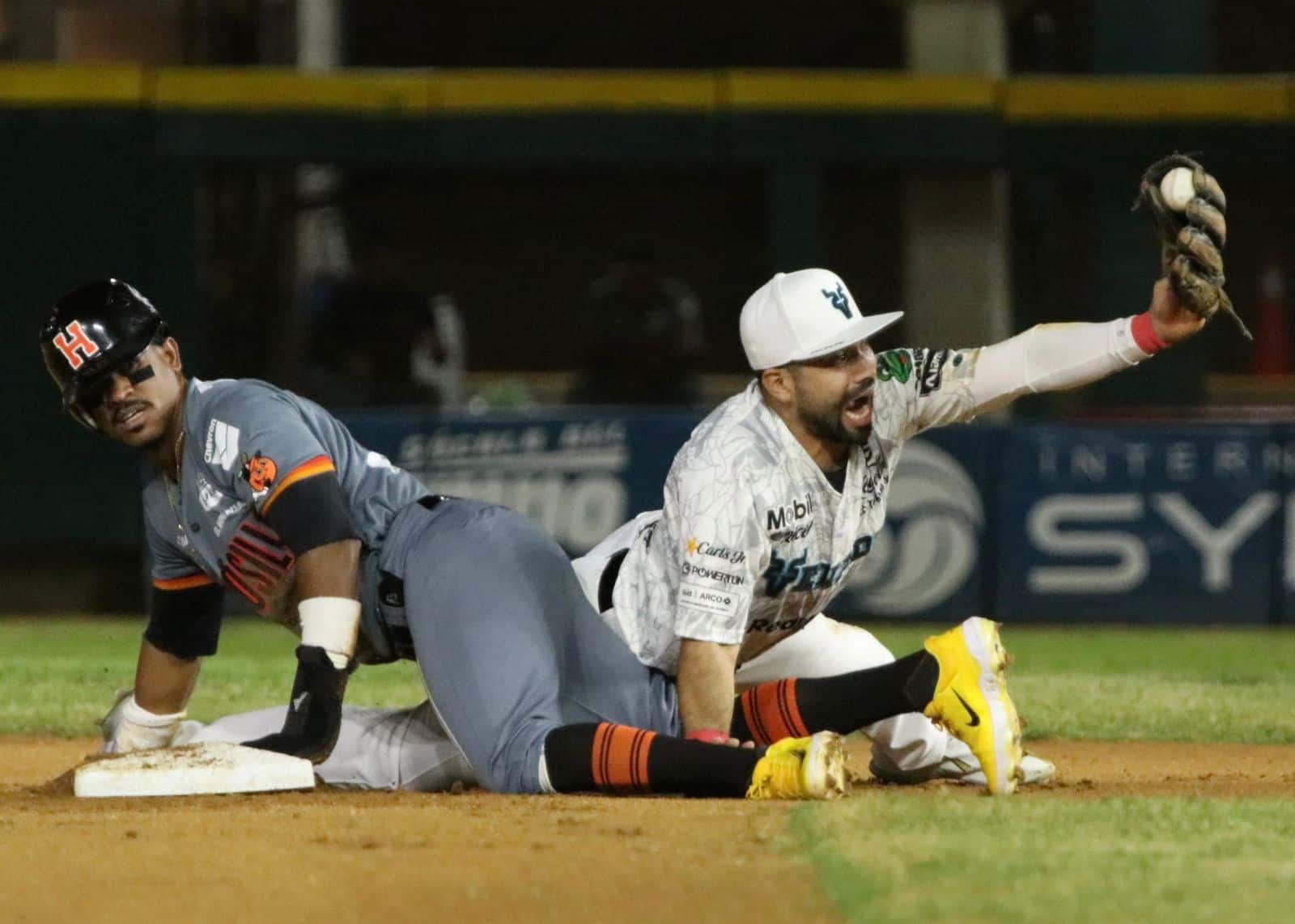 ¡Aplacan a los Naranjeros! Cae un invicto en el Teodoro Mariscal