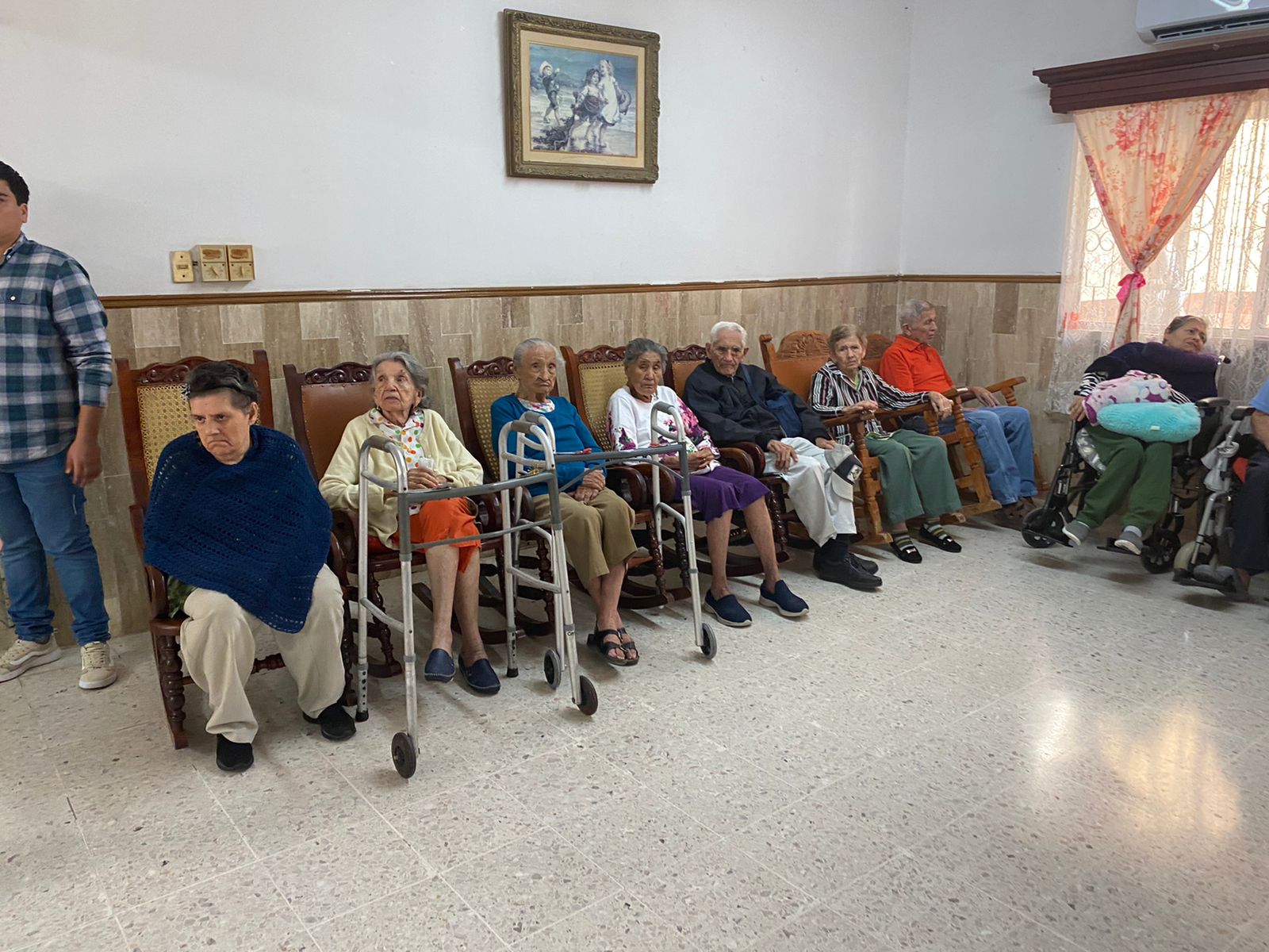 Adultos mayores del asilo María Auxiliadora son beneficiados con la campaña Retinopatía Diabética