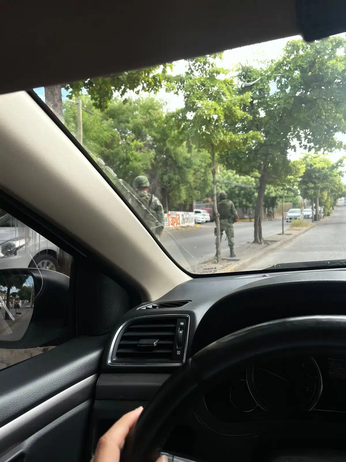 ¿Buscan a algún pesado? Diversos retenes revisan a los automovilistas en Culiacán