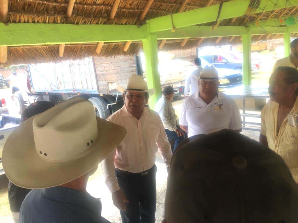 ¡A sembrar! Entregan 19 toneladas de semilla de frijol a productores de temporal en Escuinapa