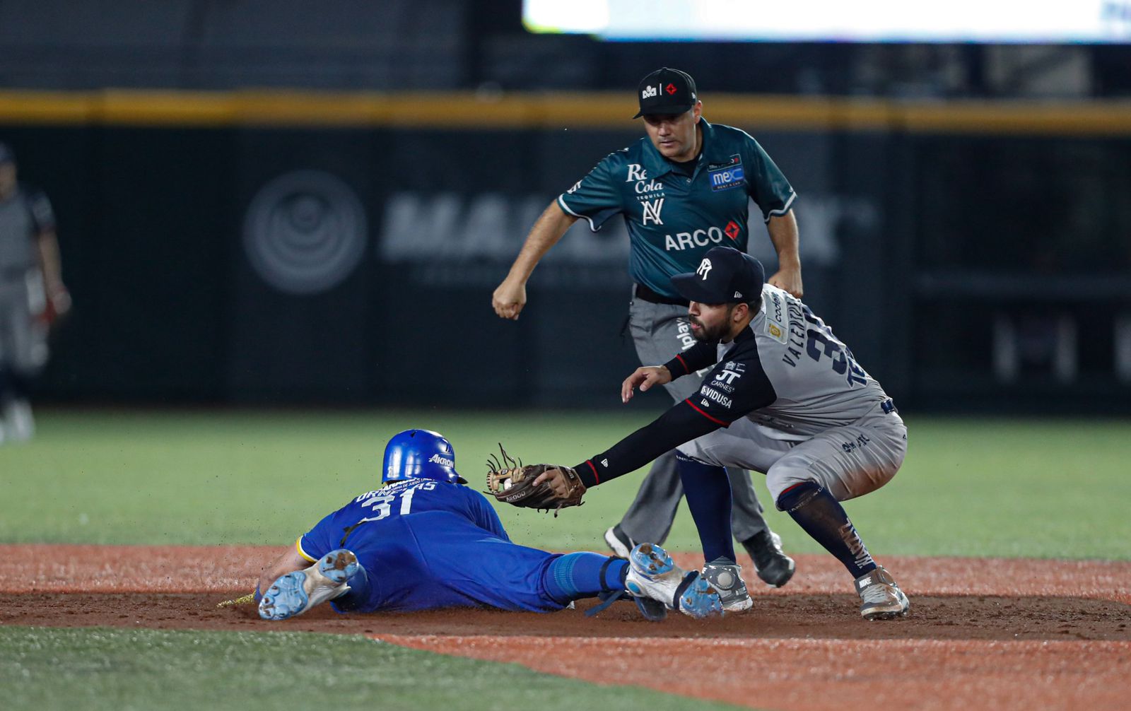 ¡Luchan por no estancarse en el sótano! Se empareja serie en Jalisco