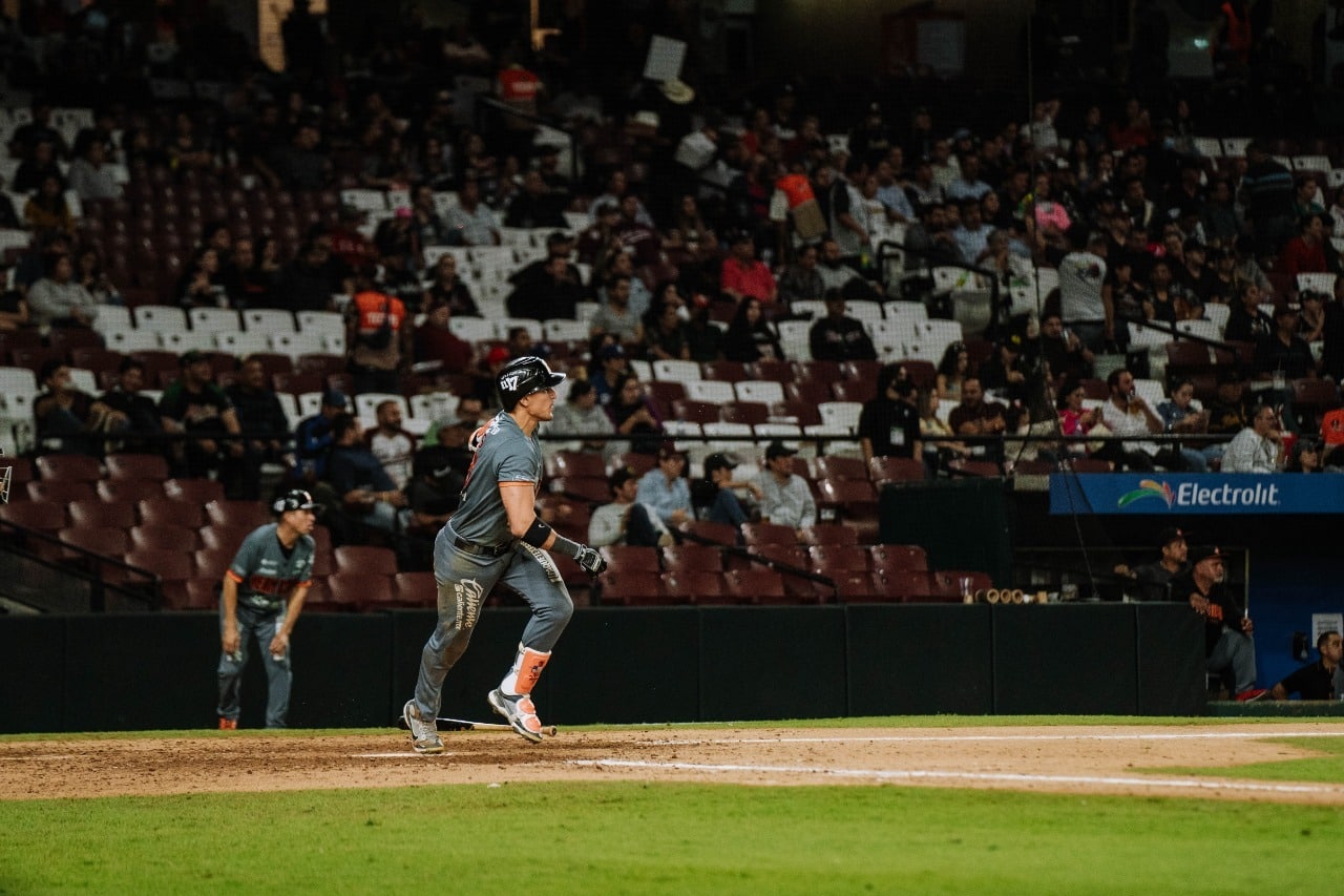 ¡Mantienen dominio! Naranjeros vuelve a ganar en Culiacán