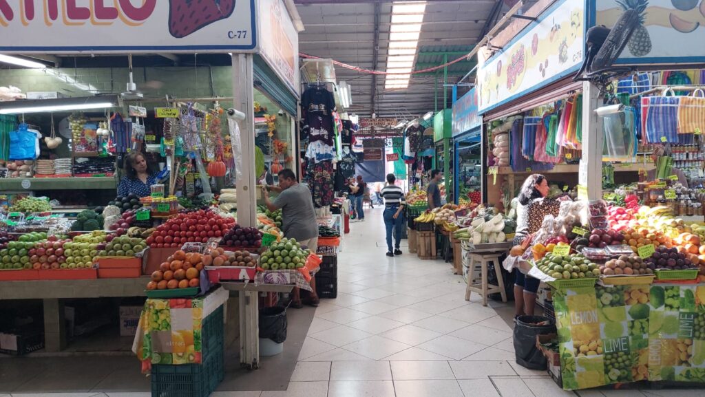 Locatarios del mercado Pino Suárez en Mazatlán esperan buenas ventas