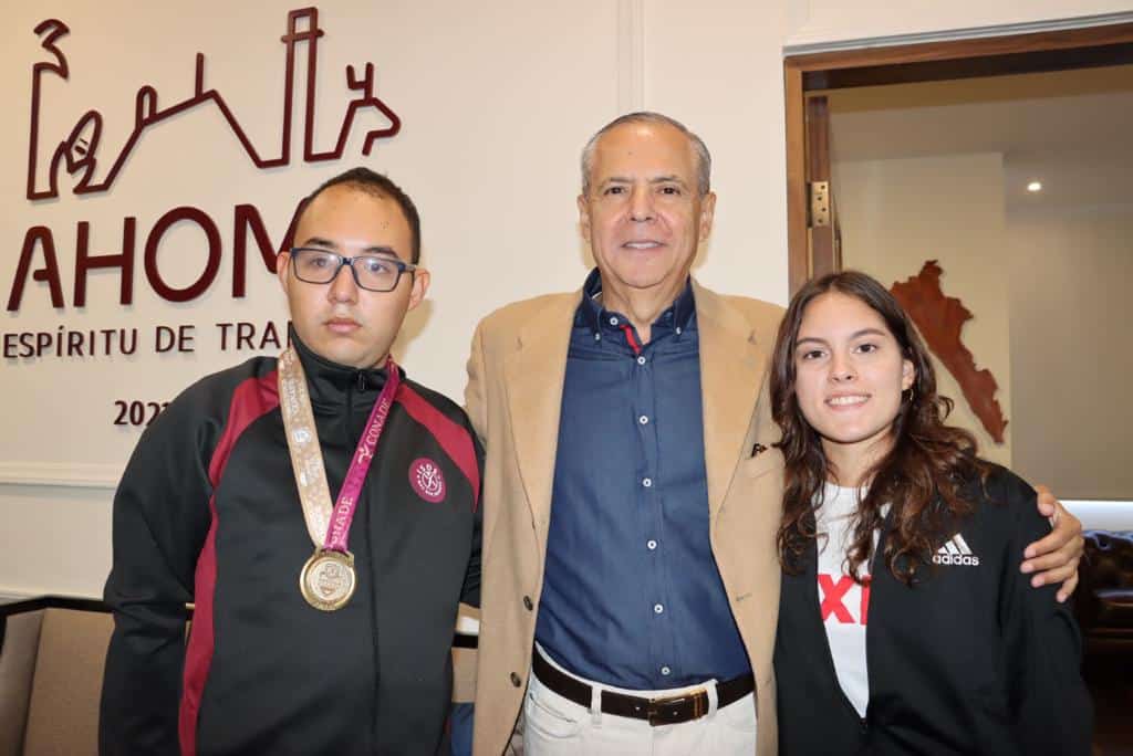 ¡En Ahome! Alcalde Gerardo Vargas recibe a paralímpicos y les respalda medallas con apoyos