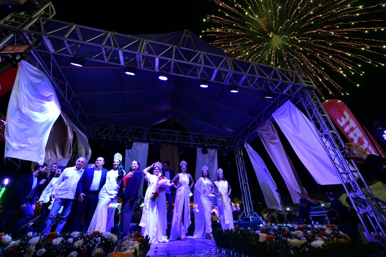 Eligen y coronan a Valeria Martínez Palos como Reina del Comercio de Mazatlán 2022