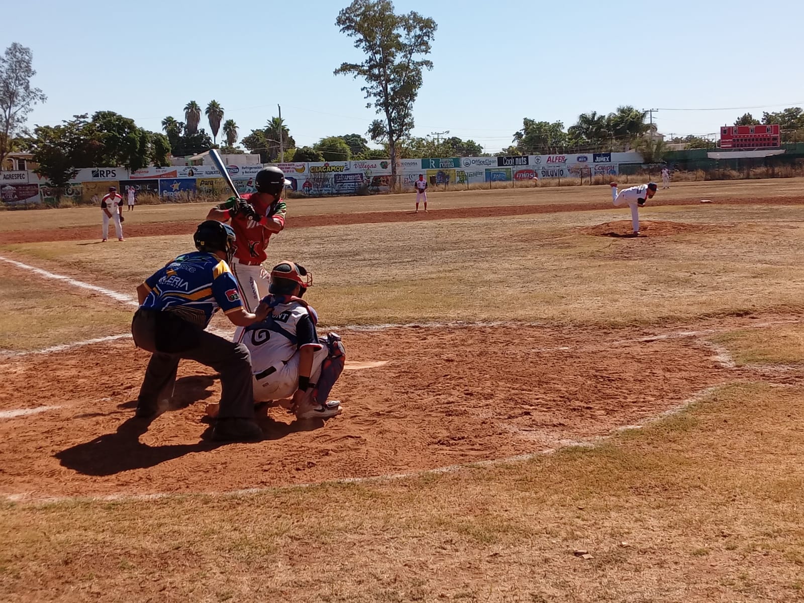 ¡Siguen de líderes! Agrespec-Ahome divide triunfos en San Blas