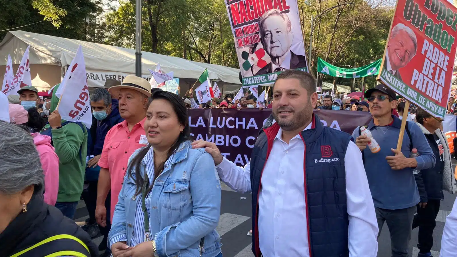 ¡Todos con AMLO! Alcalde de Badiraguato presente en la marcha convocada por López Obrador