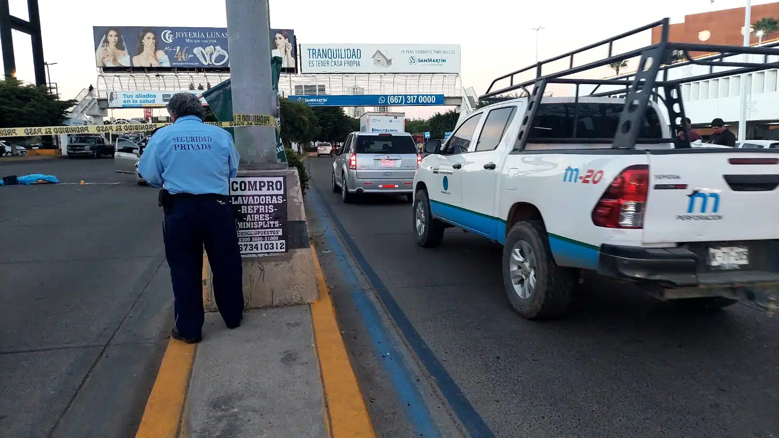 ¡Por accidente! Colapsa tráfico en el Desarrollo Urbano Tres Ríos en Culiacán