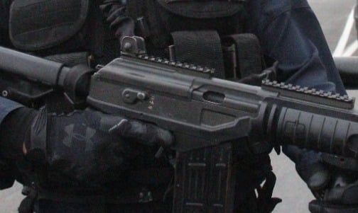 Al menos un detenido por llevar armas de juguete