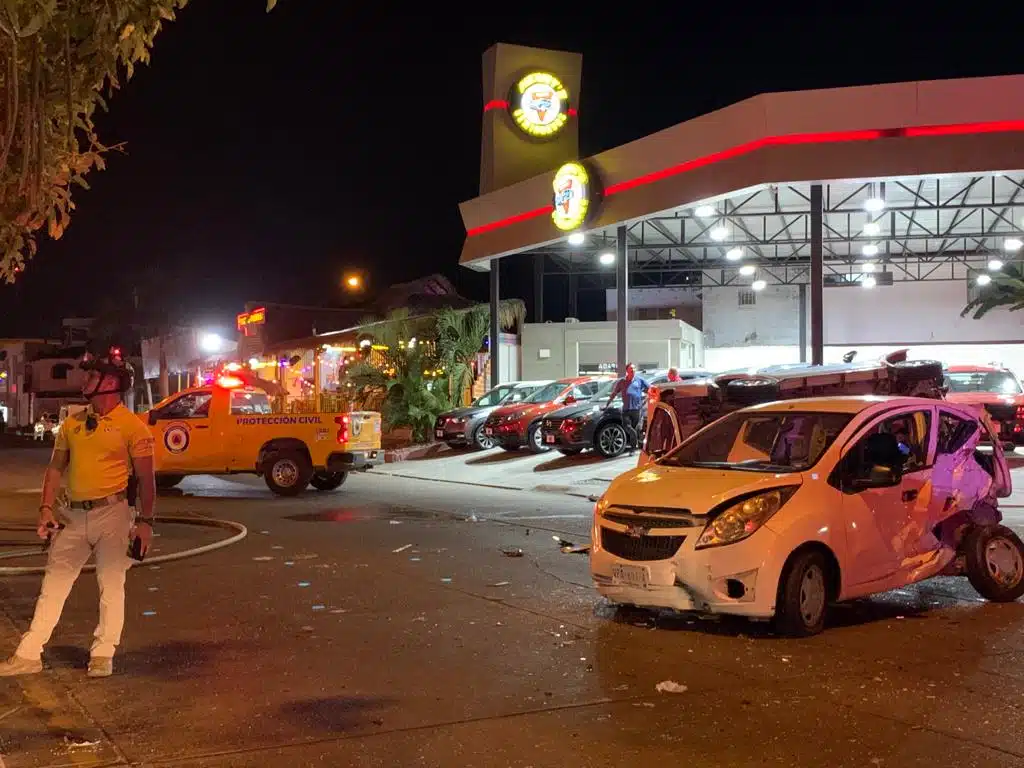 Choque en fraccionamiento Alameda en Mazatlán