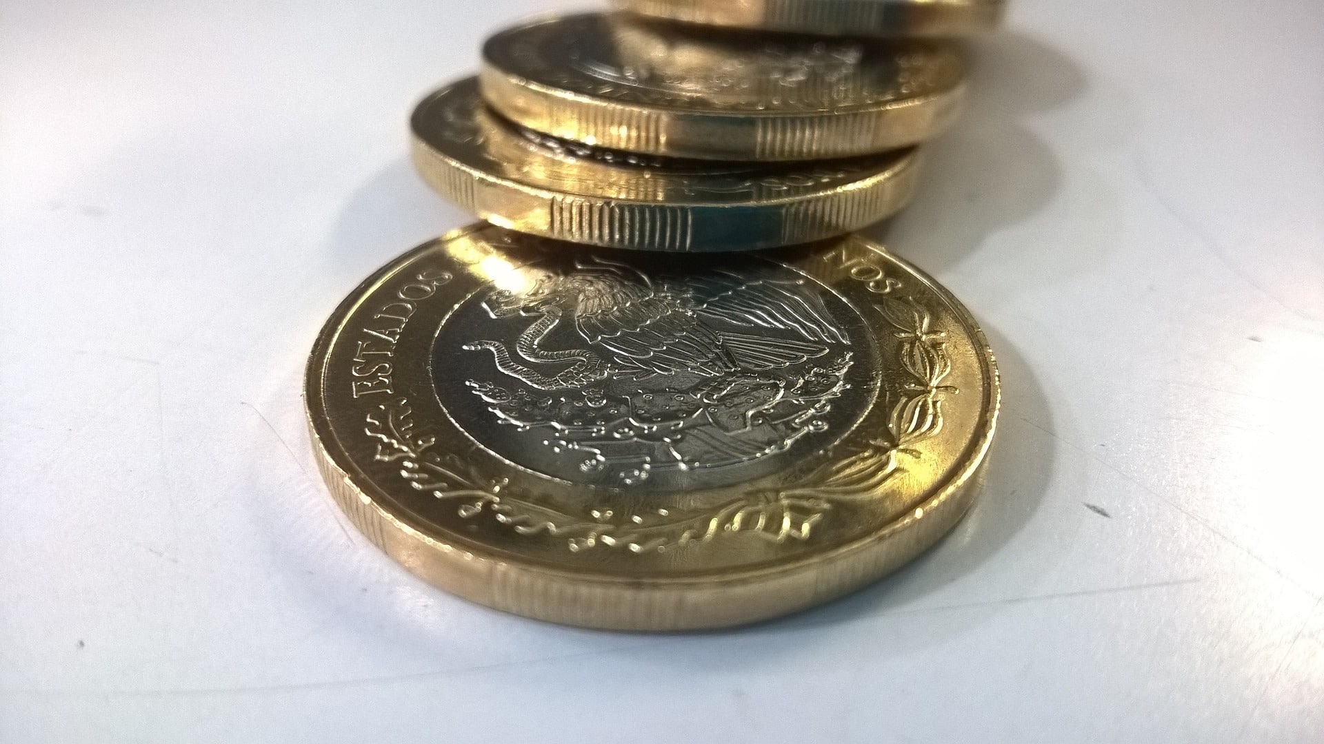 dinero_pesos_mexico_salario_sueldos_economía