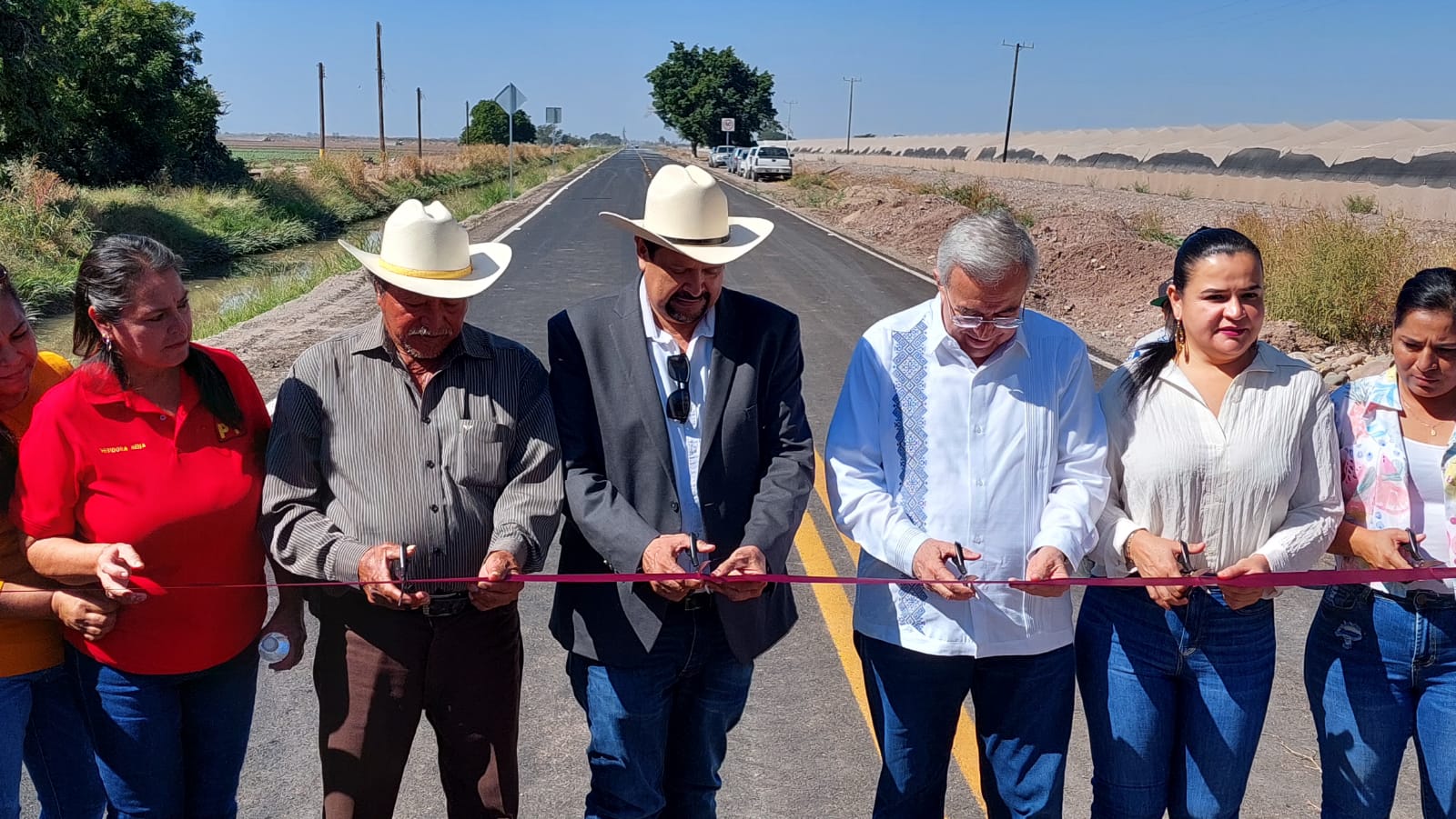 inauguración de la carretera Villa Juárez- Las Puentes- Bataoto