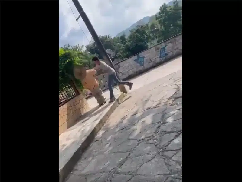 jovenes que golpearon a abuelito en Hidalgo