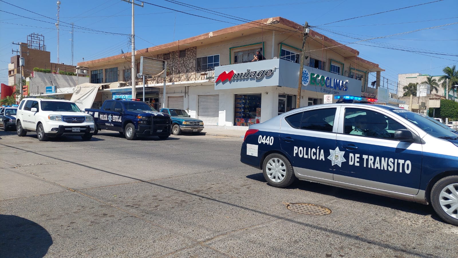 ¡Traía una pistola! Se hizo pasar por cliente
