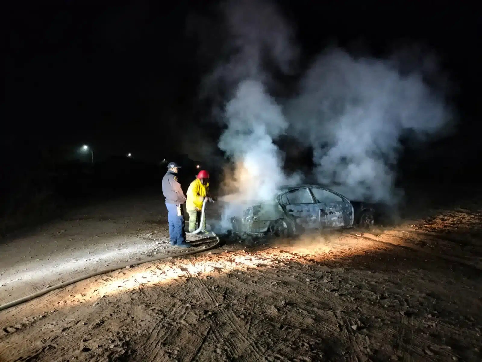 Se incendia vehículo en Ahome