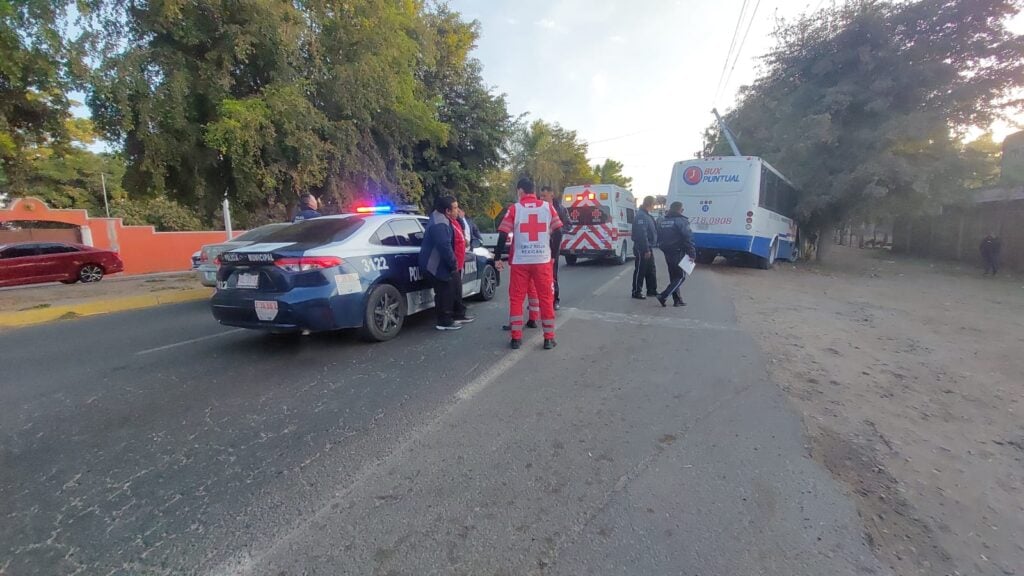 Accidente camión Navolato CFE