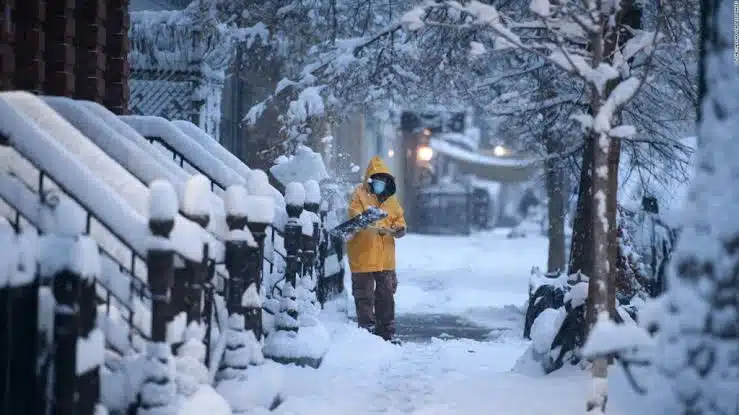 Alerta EU sobre nevadas y cortes de energía eléctrica tras tormenta invernal