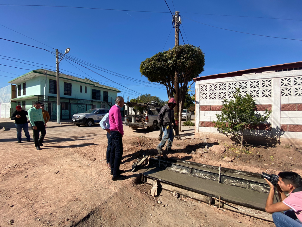 Avanza la pavimentación de calles en Los Mochis (2)