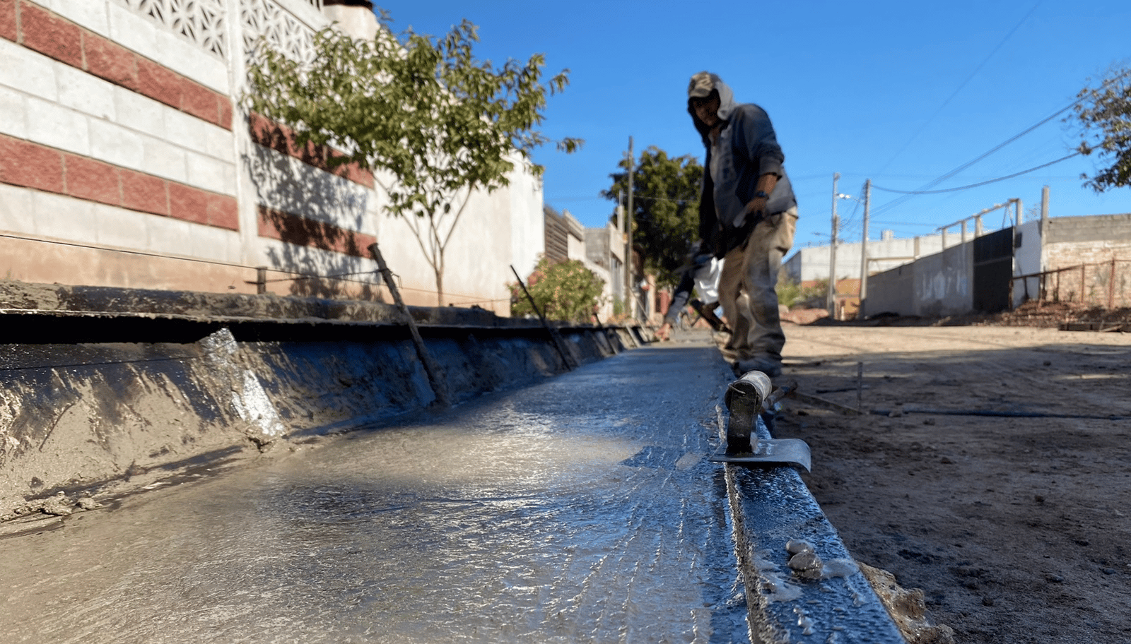 Avanza la pavimentación de calles en Los Mochis