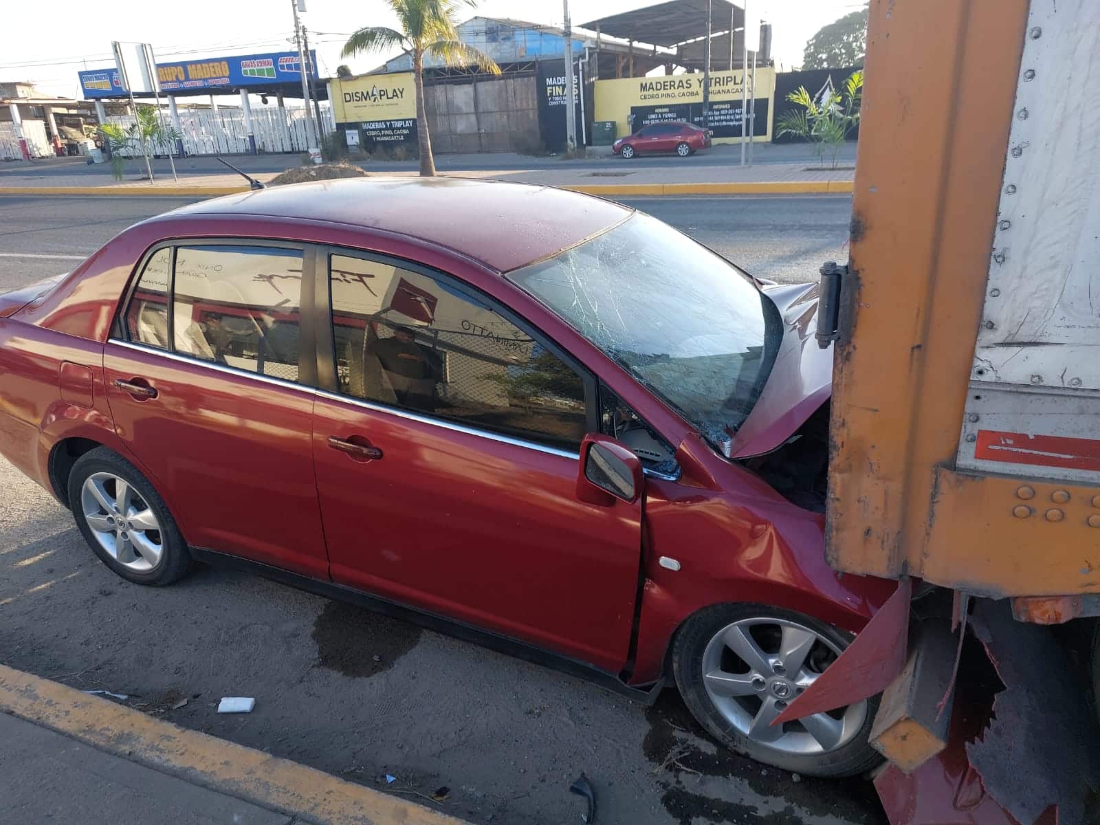 Bolsas de aire accidente tráiler Mazatlán