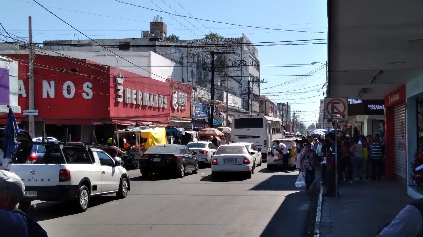 Canaco a Municipio liberar cajones de estacionamiento sobre la Aquiles Serdán