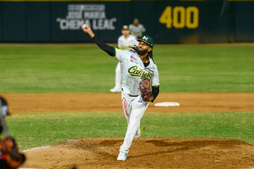 Cañeros amarra serie ante Naranjeros con paliza (3)