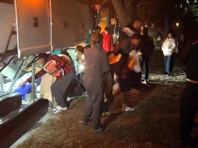 Casa Blanca crítica acciones de gobernador texano contra migrantes