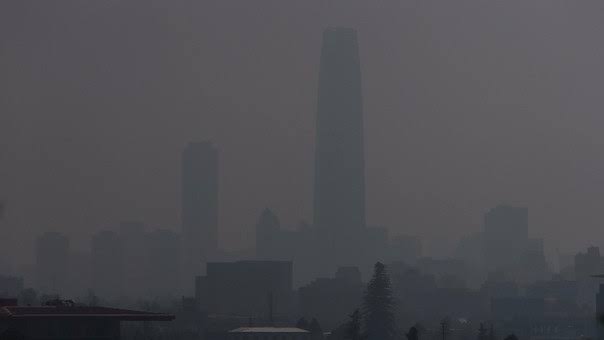 Chile declara alerta sanitaria por nube de humo tóxica