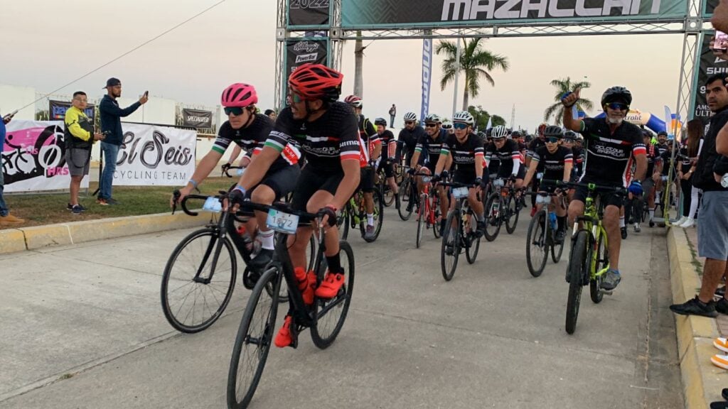 Ciclotour Mazatlán ciclistas México