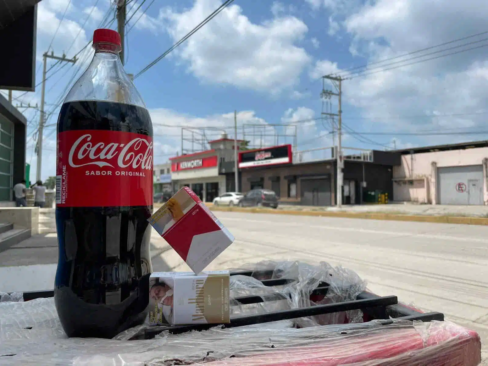 ¡Ha preparar los bolsillos! La gasolina, el cigarro y el refresco subirán para el 2023, advierte SHCP