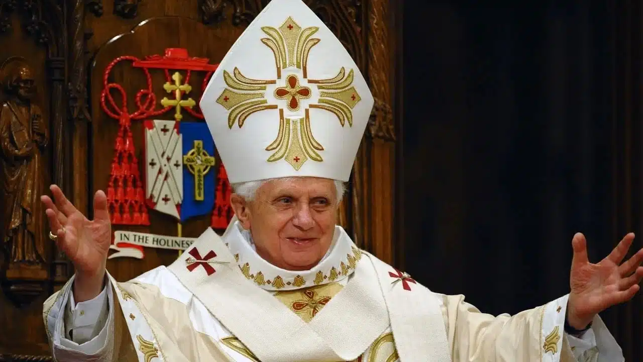 Culiacanenses lamentan muerte del Papa emérito Benedicto XVI
