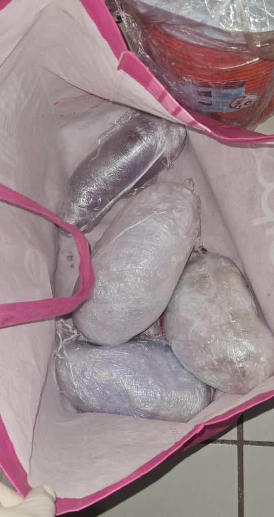 Militares y policías estatales aseguran cristal y fentanilo en Culiacán